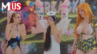 Lauren Phillips és Gia Derza szenvedélyesen falta és hódítja egymást
