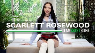 A hét lüktető kísértései: fiatal lányok szívják és remegve élveznek a teamskeet válogatásban