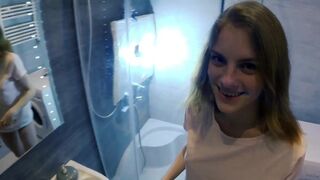 Gyors, forró dugás mostoha nővéremmel – remélem, anya és apa mit sem sejt