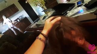 Reggeli kávé után forró vadászás és mély szopás egy tinivel