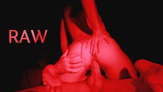 Intim otthoni felvétel tele vad dugással és mély creampie-vel