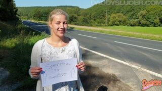 Vigyázz! Arcodra fröcsköltem a forró spermámat, daddys kis ribanc
