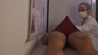 A dögös nővér kemény szexre kényszeríti a betegét