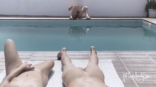 Villantás és spriccelés idegennek nudista üdülőben – a cuckold párom nem akart csatlakozni!