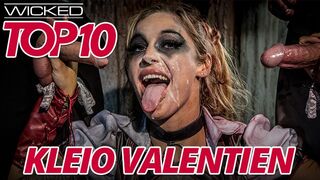 Csábítóan gonosz válogatás a Wicked csatornán - Kleio Valentien legforróbb pillanatai szőke bombázóként hatalmas farkakon ugrálva