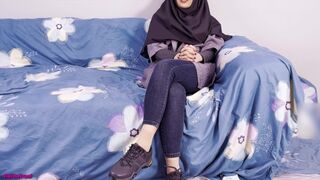Arab titkárnő vad anál vágya kielégítve a hivatalban