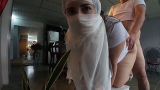 Forró 69-es dugás a sivatagi szélben