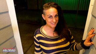 Egzotikus, dögös MILF Kali Ryder maszturbál és műfaszt használ a Brand New Amateurs legújabb castingján