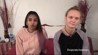 Forró indiai csajok nedves, szűk puncija tágul a Kama Sutra ritmusára és a dögös testek vonaglására