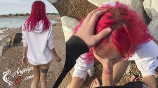 Vad tini szopás a strandon - lenyeli az egészet
