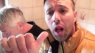 Titus Steel vastag farkát falta egy szőke, dús mellű érett nő amatőr felvételen