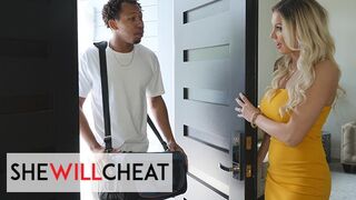 Dögös MILF mohón nyel be egy méretes farkat She Will Cheat stílusban