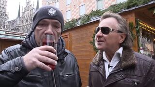Érett nő vad dupla anál orgazmusa óriási fekete és fehér farkakkal