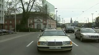Forró mostohaanya csatlakozik a tini lány vad hármasához Zenzával