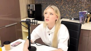Melody Marks szőke ázsiai tini japán pornó csábítása és vágyai